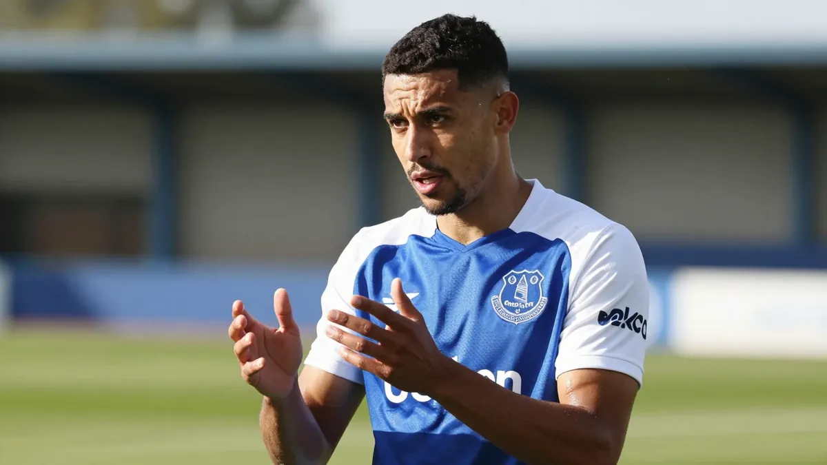 Everton are reportedly considering moves for free agents Jamie Vardy and Anthony Martial after missing out on a striker...