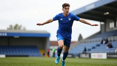 Andy Robertson has confirmed Everton made a £750,000 bid for him in 2013, a move that could have altered his career and...