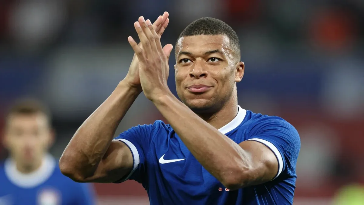 Everton Target 'Incredible' Striker Zian Flemming
