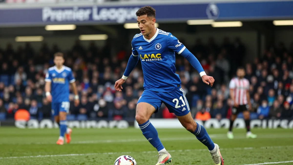 Everton and Roma in Transfer Battle for Nottingham Forest's Givairo Read and Nahuel Molina